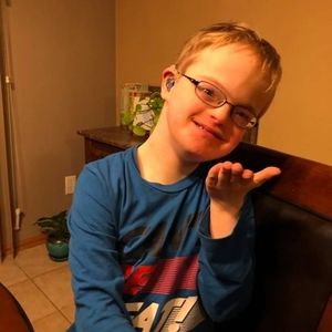 Meet your Posher, Jona